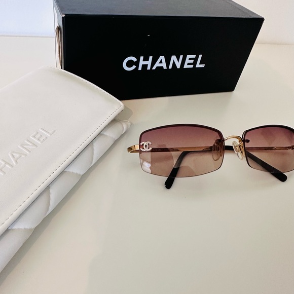 CHANEL VINTAGE SUNGLASSES crystal CC’s - Picture 14 of 16